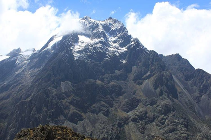 rwenzori-trekking-expedition-6-days3